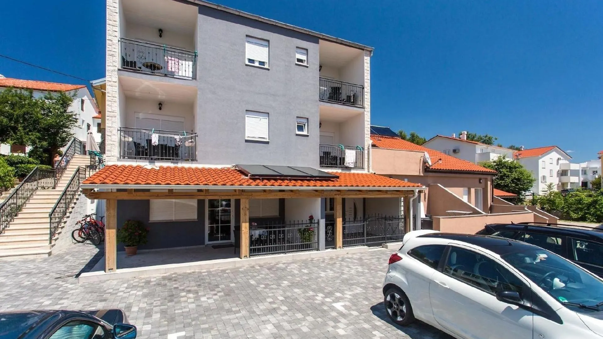 Apartmán Nettes Appartement In Baska Mit Eigenem Balkon